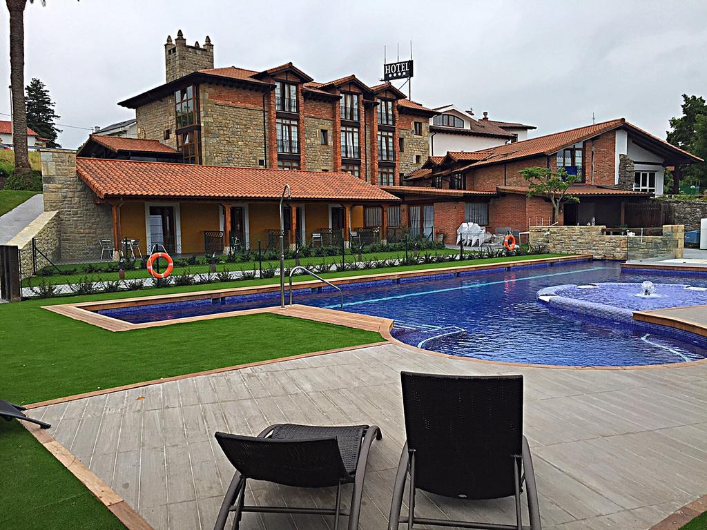 Hotel Marfrei Hinojedo Dış mekan fotoğraf