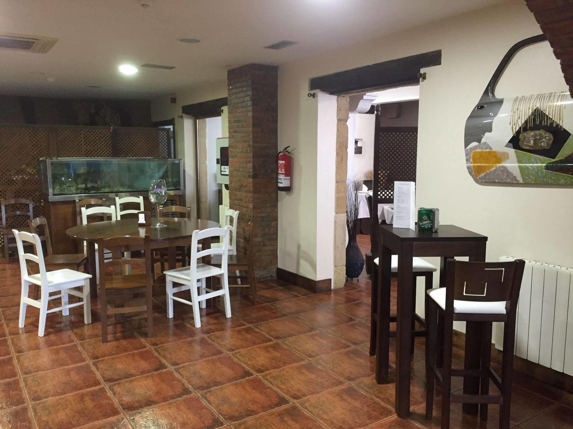 Hotel Marfrei Hinojedo Dış mekan fotoğraf