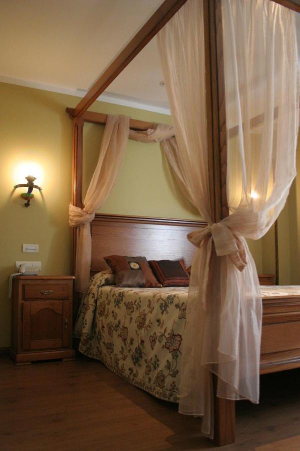Hotel Marfrei Hinojedo Dış mekan fotoğraf